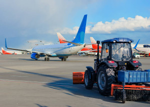 Щётка коммунальная механическая от ВОМ, стандартная ширина захвата на 1800 и 2000 мм (2 кардана, колеса 5*10, ВОМ 8 шлицов)