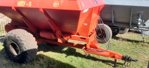 Машина для внесения минеральных удобрений и извести МВУ-6. (с хранения)