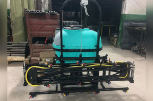 Опрыскиватель навесной 300л-10м OGR ( Насос 120) тройная форсунка