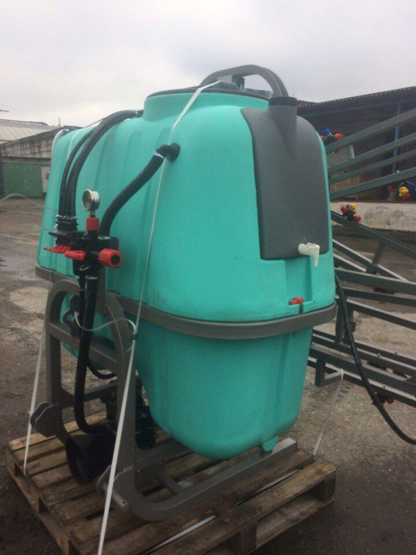 Опрыскиватель навесной OGR 1000/800 литров 18м штанга