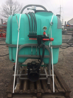 Опрыскиватель навесной OGR 1000/800 литров 18м штанга